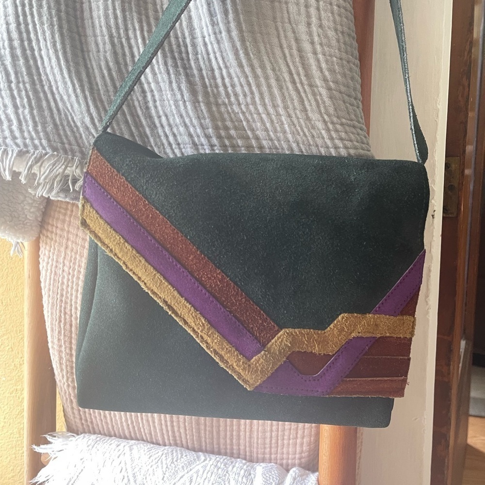 Stylish Green Suede Shoulder Bag with Purple and Gold Accents - Picture 2 of 8